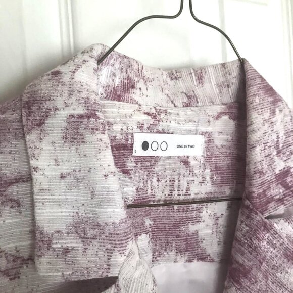 Cute Sleeveless Double Breasted Abstract Floral Vest in White and Purple - Picture 12 of 13